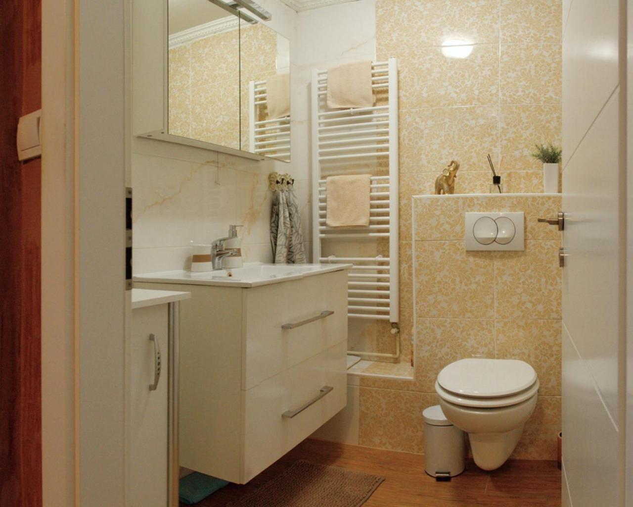 Sunny Day -Arena Zagreb , 2 Bathrooms, 102M², الغرفة الصورة